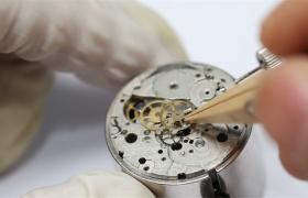 亨得利手表日历突然掉落？别慌！这里有妙招帮您轻松解决