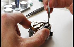 腕表守护指南：卡地亚腕表停走，如何轻松重启？